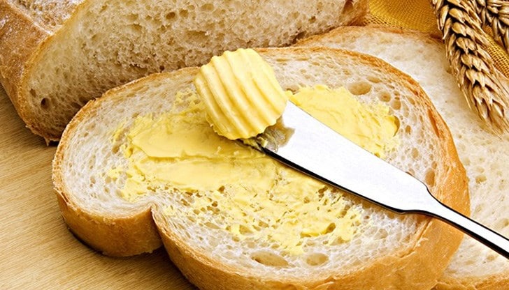 Сон есть масло. Батон с маслом. Хлеб с маслом. Булочка с маслом. Булочка с маслом и сыром.