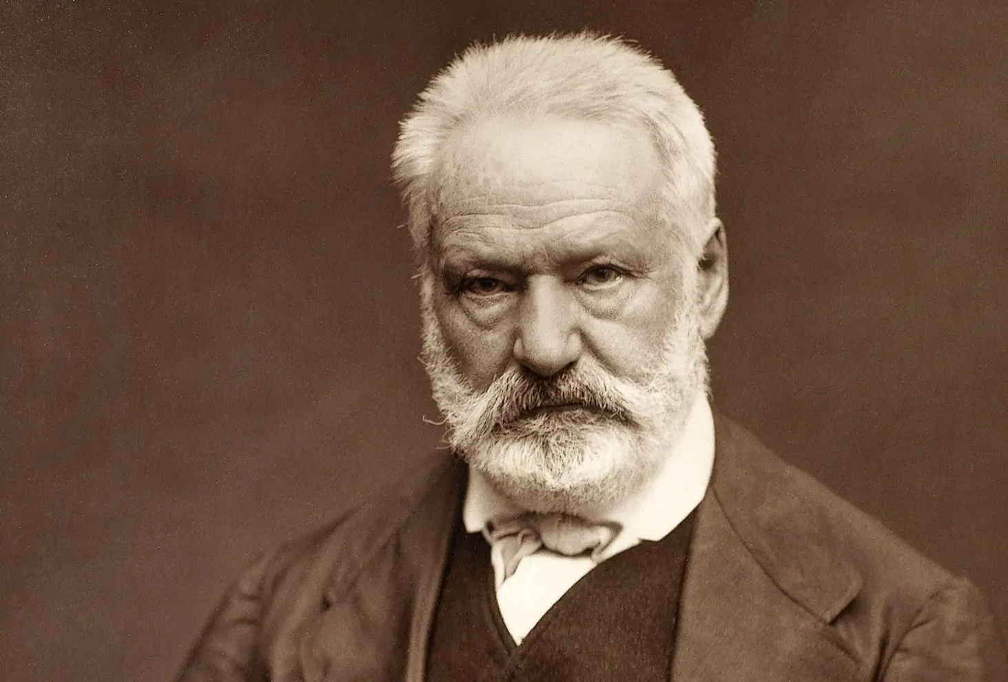 Безделието е щастие за децата и нещастие за възрастните – Мъдрите мисли на Виктор Юго