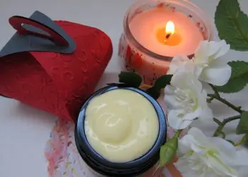 Домашен крем, който ще изглади бръчките и ще повдигне кожата ви за нула време