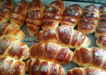 Бързи кифлички с шипков мармалад – Вкус, който не се забравя