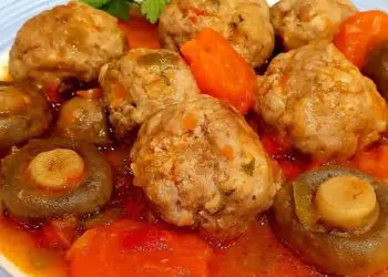 Кюфтенца с къри и бяло вино, за които прочетох от социалната мрежа