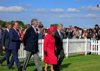 Коронавирусът „изгони“ кралица Елизабет от двореца