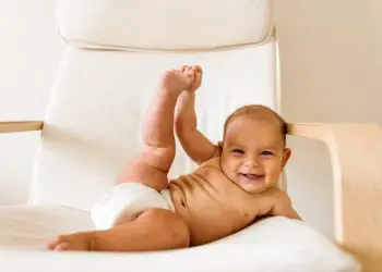 Ако сте решили да си правите бебе по време на карантина, ето няколко подходящи имена