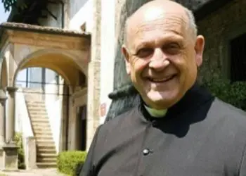 Свещеник пожертва живота си, за да спаси пациент с COVID-19