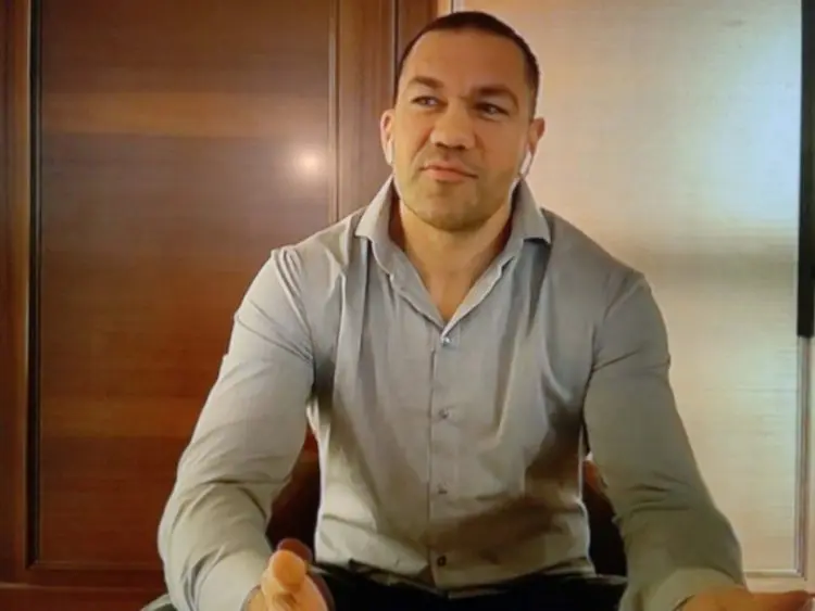 Кубрат Пулев ще направи нещо огромно за медиците, които се борят с новата зараза