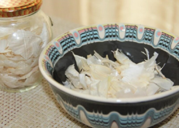 Нормализиране нивото на холестерола с люспи от чесън.. Помага и при настинка!