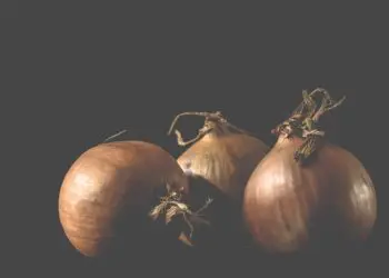 Това е тайната сила на лука, за която не знаем