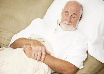 Защо възрастните хора се събуждат рано?