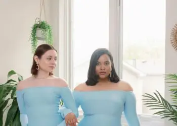 2 приятелки показаха на обществото как едни и същи тоалети стоят на жени с различна фигура! Резулатът? Впечатляващ!