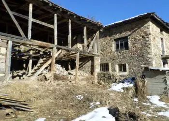 Родопска баба: Момче, пиши на сина ми, че съм починала, за да дойде да го видя за последно