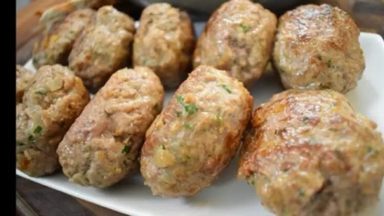 Правя най-добрите кюфтета в града, защото слагам 1-2 лъжички от това! Стават крехки, сочни и топящи се в устата!