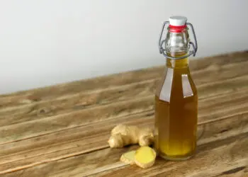 Направете си този сироп от джинджифил, който подкрепя тялото при кашлица и други грипоподобни симптоми