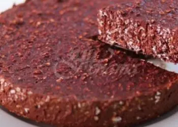 Най-разкошната диетична торта с 3 продукта – става за 10 минути без печене – без захар, яйца и брашно