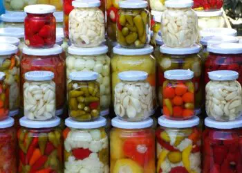 Ферментиралите храни са истинските суперхрани – какво ги прави такива