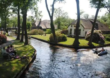 Селцето, в което няма коли, пътища и асфалт! Истински рай на земята! (СНИМКИ)