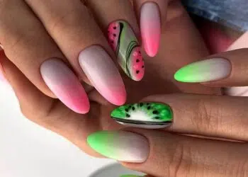 Горещи идеи за маникюр за юли 2022 г