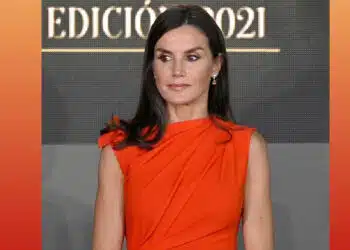 Кралицата на Испания облече рокля на Zara за 180 евро и изглеждаше зашеметяващо