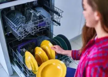 Защо препаратите за съдомиялна машина са опасни? Обясняват учени