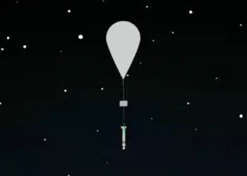 Американец пусна яйце от космоса на Земята: проследи какво се случи! ВИДЕО