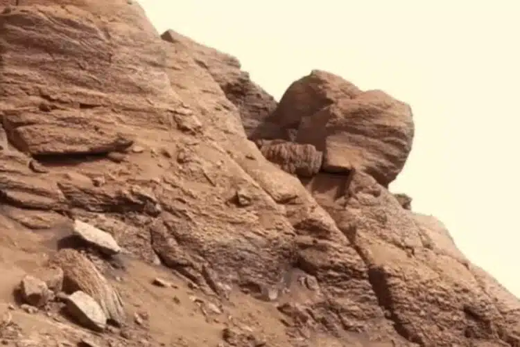 Ловецът на извънземни открива „статуя на извънземно същество“ на Марс