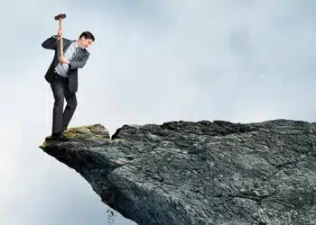 Какво е самосаботаж и как да се справим с него?