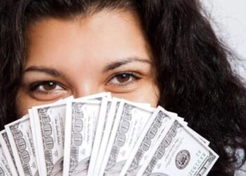 Три знака от зодиака, на които звездите обещават парична печалба през 2023 г