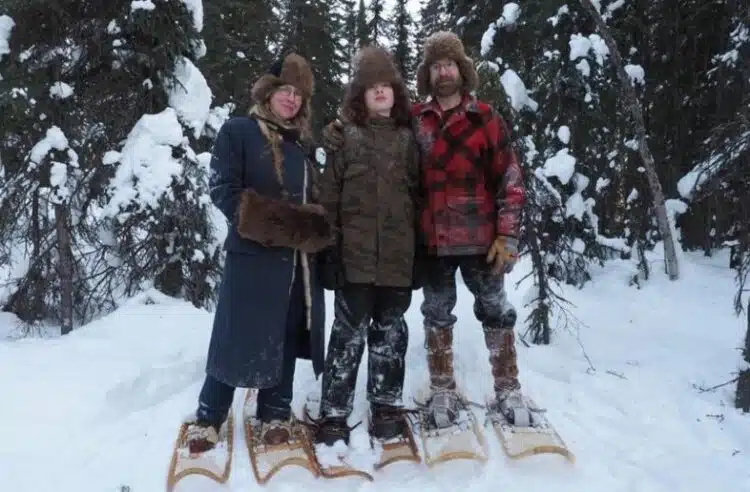 Семейството напусна обществото, за да създаде свой свят и вече 18 год. живее на стотици км от цивилизацията