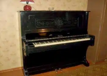 Събирате прах върху старото пиано на баба? Не бързайте да изхвърляте!
