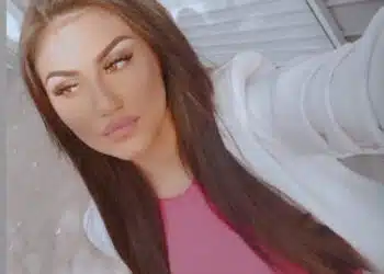 Днес протести в цялата страна! Всички застават зад 18 годишната Дебора!