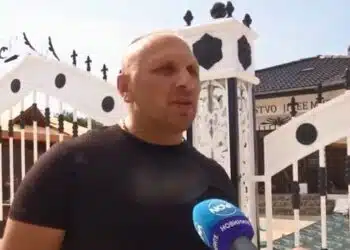 Мъжът, който си поръча 3 пържоли за 650 лв сподели, че преди дни поръчал цяло агне, хапнали си 30 човека