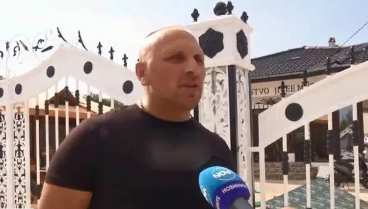 Мъжът, който си поръча 3 пържоли за 650 лв сподели, че преди дни поръчал цяло агне, хапнали си 30 човека