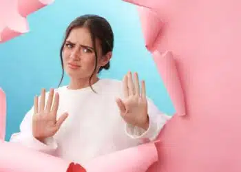 Ето защо вероятно бягате от любовта според зодията си: