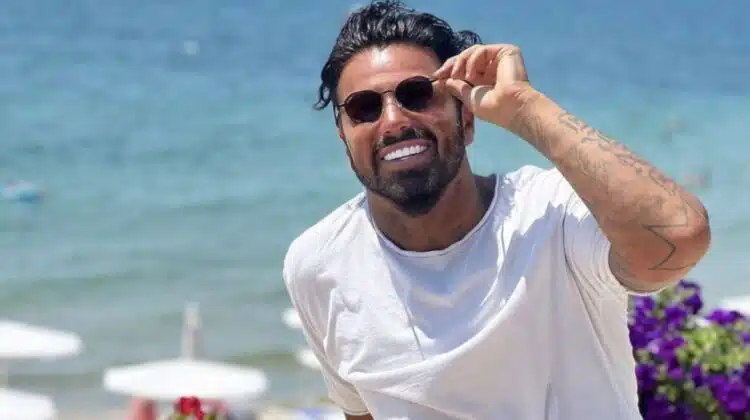 Джизъса опроверга злите езици подкара скъп автомобил