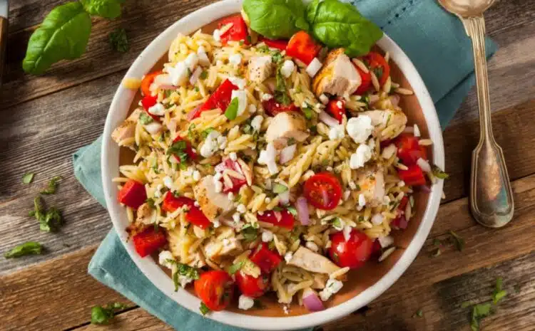 Днешната рецепта: салата с паста орзо от гръцката кухня