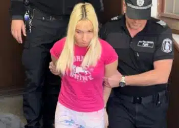 За скандалното отношение и видео към момче със специални потребности, Емили Тротинетката не планира да признае вина…