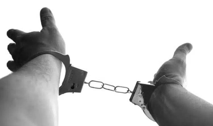 Жената, която измами мъж с 40 бона, бе задържана!