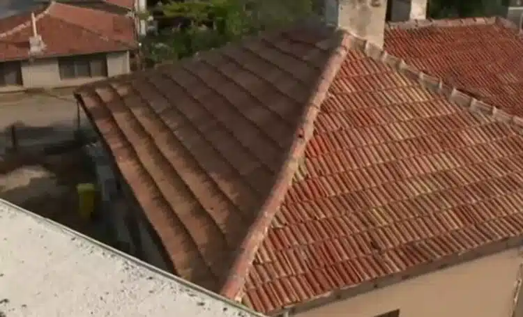 Оказва се, че на едно семейство от село Драгоман, АМ „Европа“ минава буквално на метри от дома им…