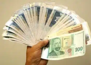 Пипнаха секретарка на кметски наместник с близо 18 хиляди лева присвоени пари…