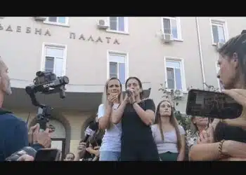 Майката на Дебора също се включи в протеста и благодари на всички за подкрепата!