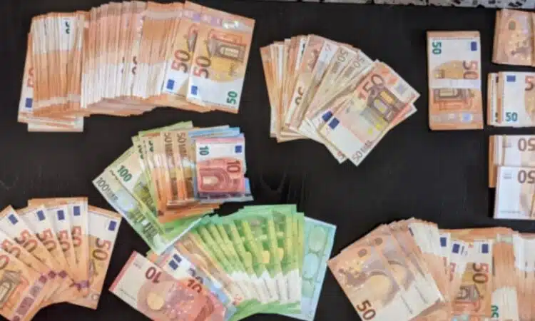 Арестувана група в Гърция: Задържани са българска гражданка и съучастници ѝ за телефонна измама над 100 000 евро