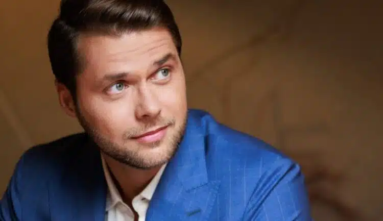 Какво си шушукат за Ерген номер 3 и как го описват светските кръгове?