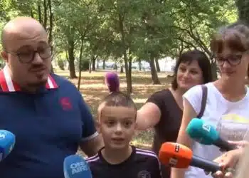 Щастлив момент! Момчето, което бе ударено от мълния и семейството му с благодарности към всички помогнали!