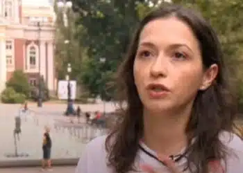 Мая, жертва на домашно насилие продължило с часове, сподели, че в съда няма образувано дело срещу насилника ѝ