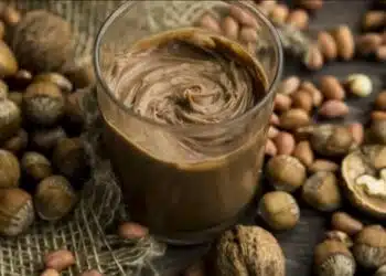 Шоколадова паста с ядки: вкус, който ще помните дълго! (Рецепта)