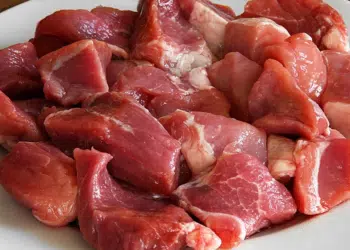 Дори най-твърдото месо ще стане меко и сочно: поръсете го с този прах и изпържете