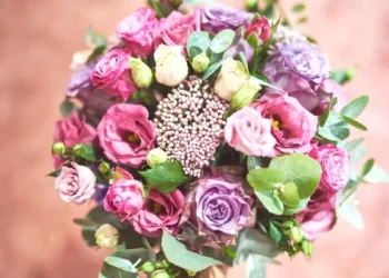 Ето как букетът да издържи един месец – няма изсъхване