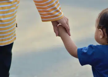 Фрази, които майката никога не трябва да казва на детето си, иначе то ще я намрази