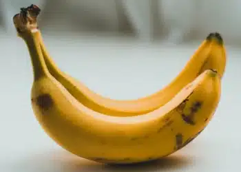 Гастроентеролог: Яденето на един банан на ден ще помогне за здравето на сърцето ви