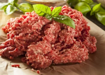 Защо някои хора добавят захар в каймата за кюфтетата