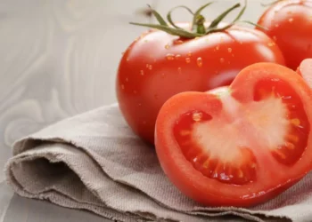 Възможно ли е често да се ядат домати: ползи и вреди за здравето